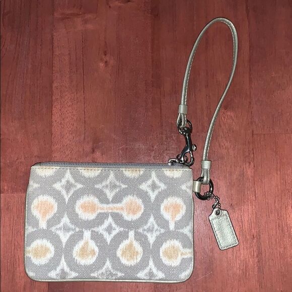 Coach wristlet - Picture 2 of 3